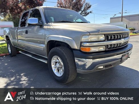 Used 2000 Chevrolet Silverado 2500 LS w/ Firm Ride Suspension Pkg AWD/4WD image 1