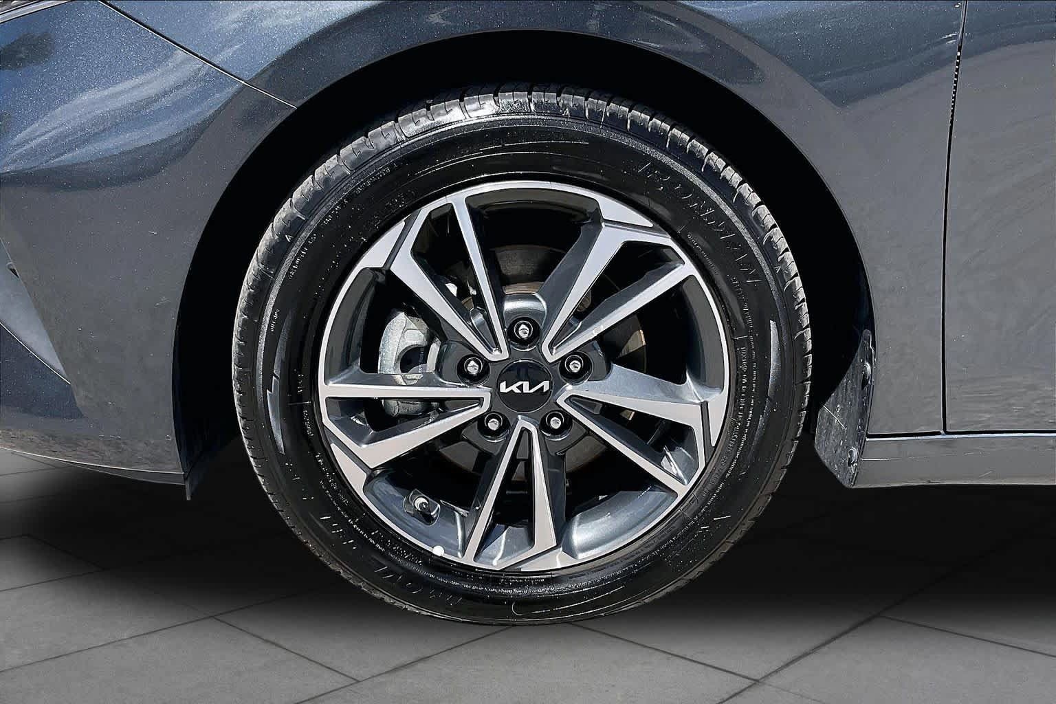 Used 2024 Kia Forte LXS FWD image 11