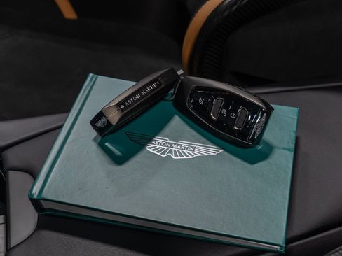 Used 2024 Aston Martin DB12 Convertible image 85