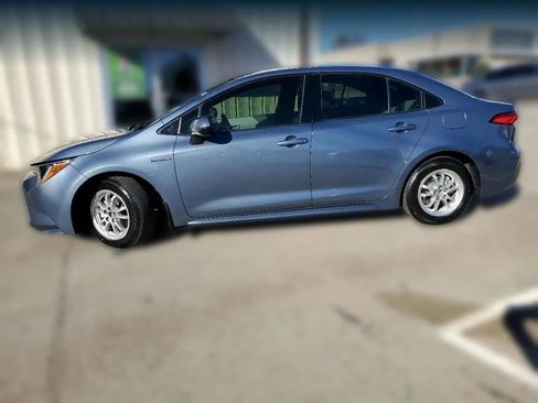 Used 2020 Toyota Corolla LE image 5