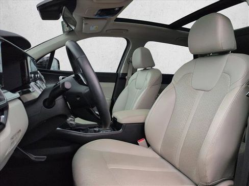 Used 2023 Kia Sorento S w/ Panoramic Sunroof Package FWD image 16