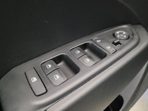 Used 2024 Hyundai Venue SEL FWD image 27