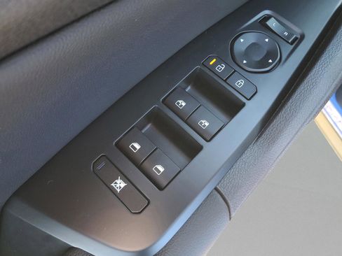 New 2026 Kia Sportage EX FWD image 9