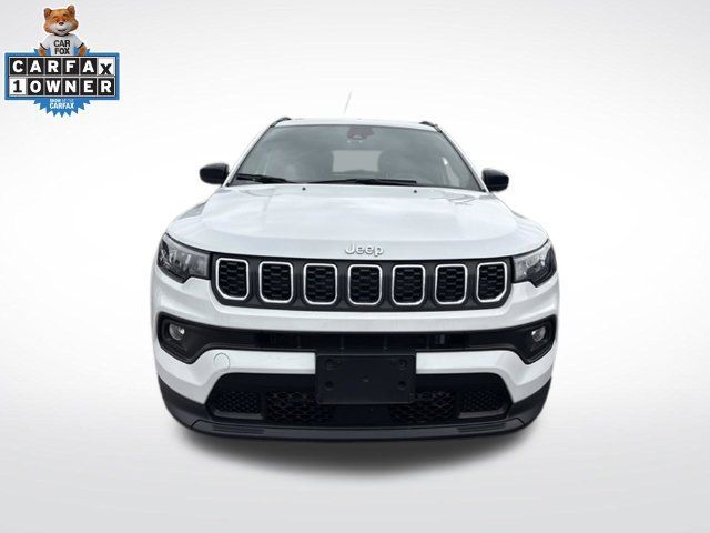 Used 2024 Jeep Compass Latitude AWD/4WD image 9