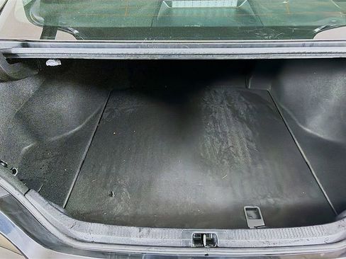 Used 2020 Toyota Camry SE image 12