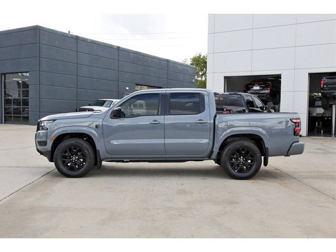 New 2026 Nissan Frontier SV image 3