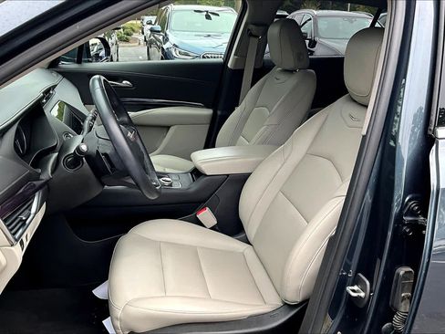Used 2021 Cadillac XT4 Luxury image 13