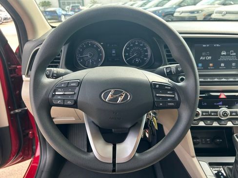 Used 2020 Hyundai Elantra SEL image 20