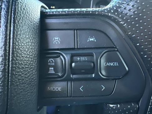 Certified 2025 Toyota Tacoma SR5 image 33