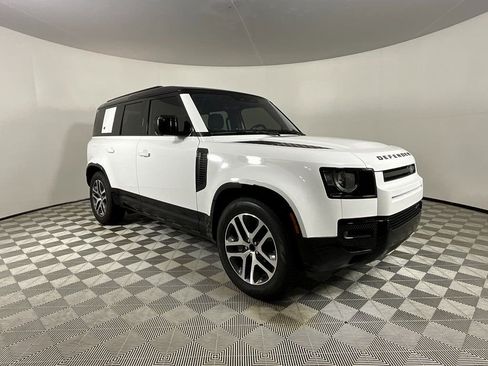 Used 2022 Land Rover Defender 110 X-Dynamic SE image 6