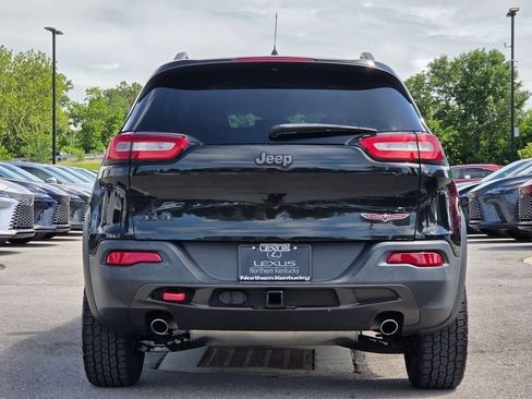 Used 2014 Jeep Cherokee Trailhawk w/ Leather Interior Group AWD/4WD image 28