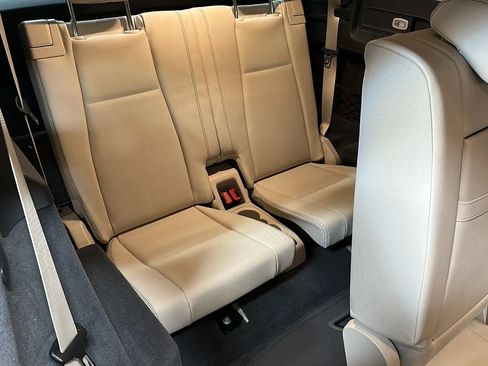 Used 2020 Mercedes-Benz GLE 350 4MATIC image 23