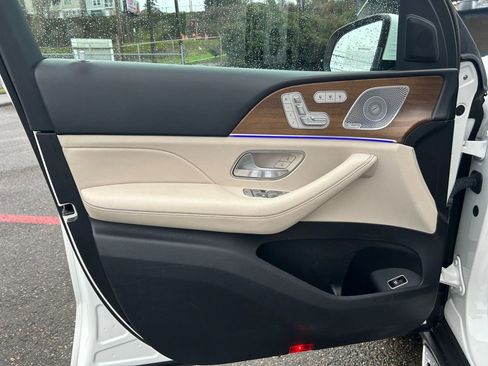 Used 2021 Mercedes-Benz GLS 450 4MATIC image 22