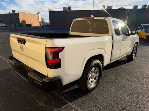 Used 2024 Nissan Frontier S w/ S Utility Package image 5
