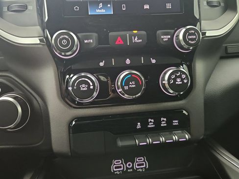 New 2026 RAM 1500 Big Horn AWD/4WD image 25