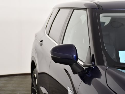 Used 2025 Mitsubishi Outlander SE AWD/4WD image 14