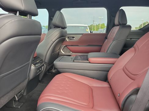 Certified 2026 INFINITI QX80 Autograph AWD/4WD image 22