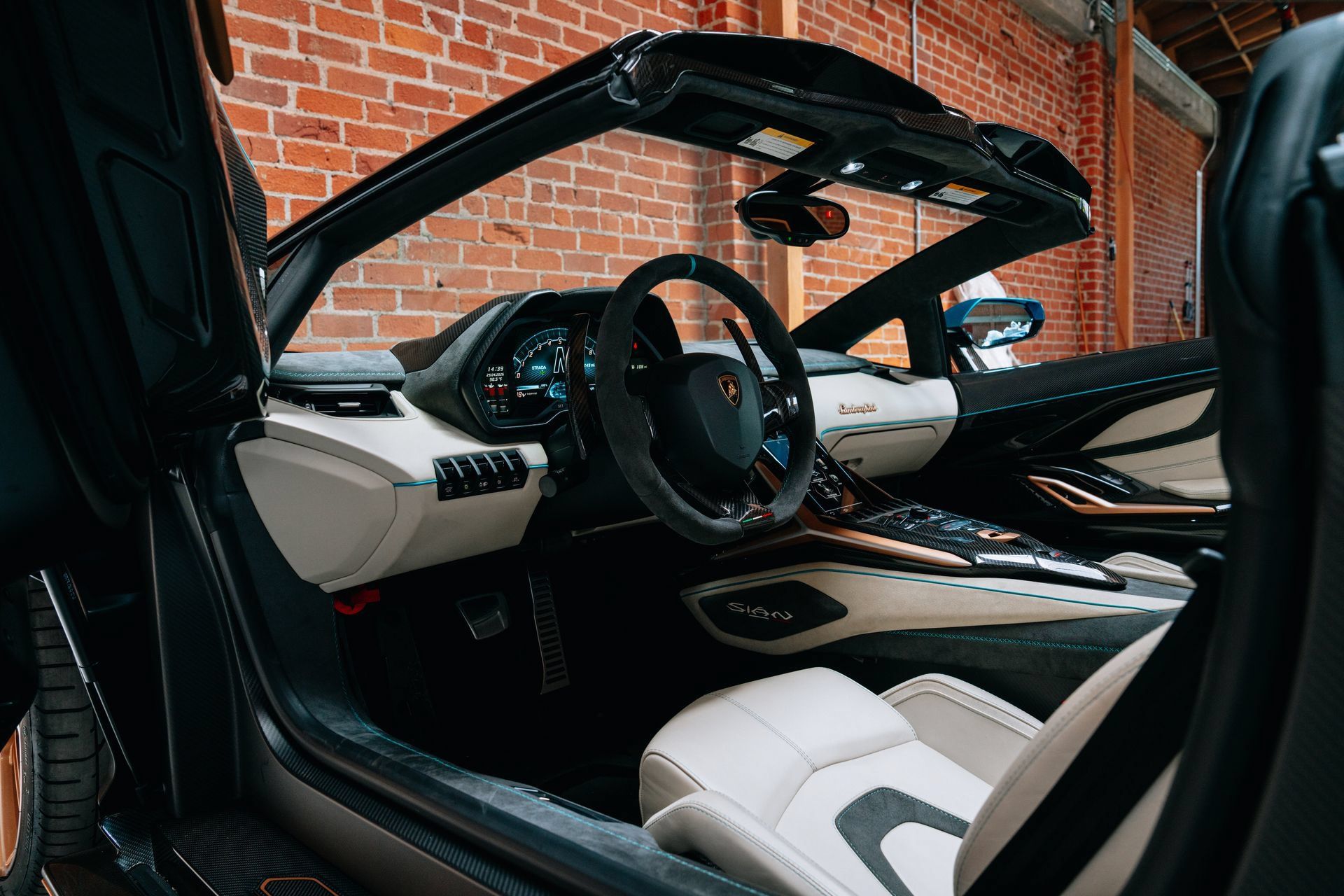 Used 2021 Lamborghini Sian Roadster AWD/4WD image 11