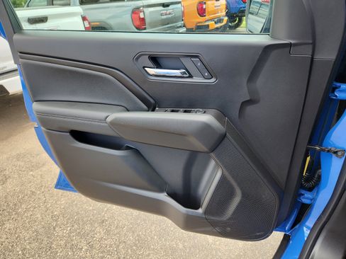 New 2026 GMC Canyon Elevation w/ Convenience Package image 13