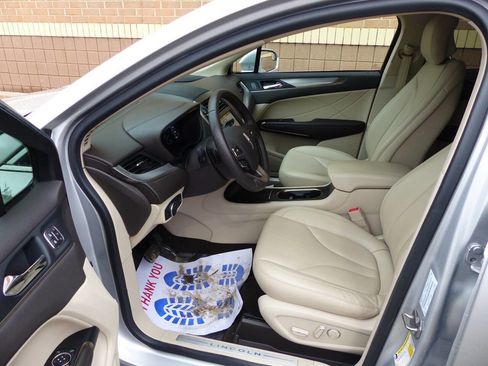 Used 2019 Lincoln MKC Premiere image 20