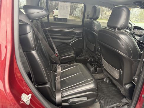 Used 2021 Jeep Grand Cherokee L Limited AWD/4WD image 18