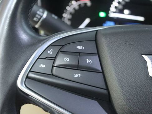 Used 2018 Cadillac XT5 AWD image 15