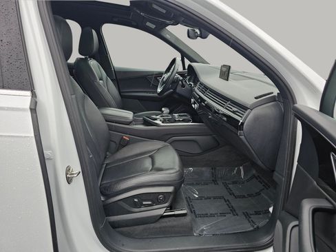 Used 2019 Audi Q7 3.0T Prestige w/ Prestige Package AWD/4WD image 28