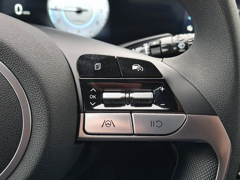 Certified 2024 Hyundai Elantra SEL image 21