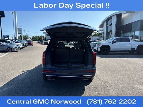 Used 2024 Cadillac XT6 Premium Luxury AWD/4WD image 11