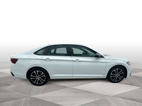 Used 2025 Volkswagen Jetta Sport FWD image 9