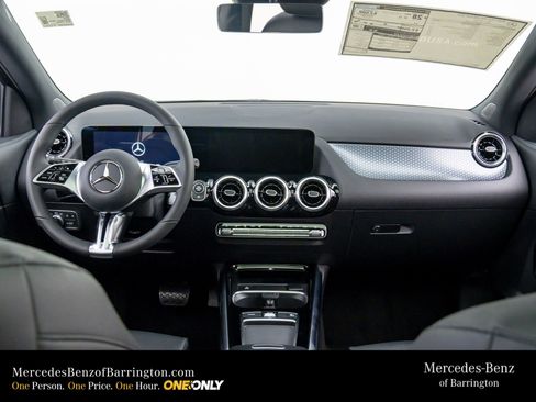 New 2026 Mercedes-Benz GLA 250 4MATIC image 11