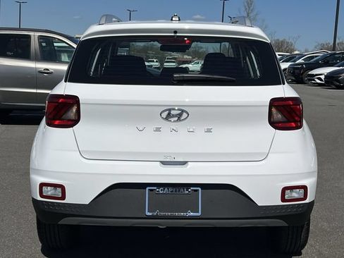 New 2026 Hyundai Venue SEL FWD image 33