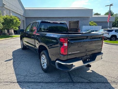 Used 2021 Chevrolet Silverado 1500 LT AWD/4WD image 3