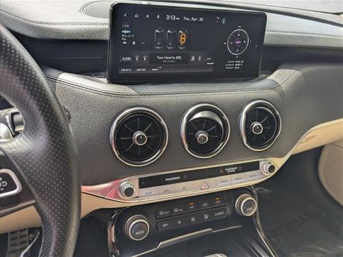 Used 2022 Kia Stinger GT1 RWD image 15
