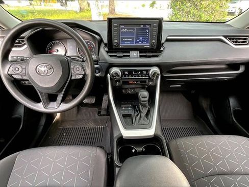 Used 2021 Toyota RAV4 XLE image 7