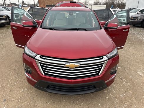 Used 2023 Chevrolet Traverse Premier image 30