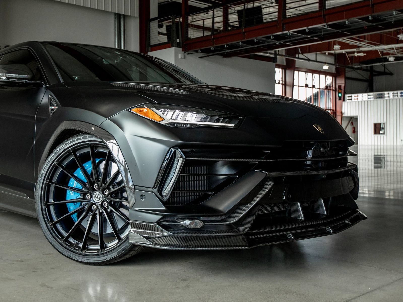 Used 2023 Lamborghini Urus Performante AWD/4WD image 27