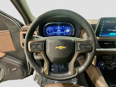 Used 2024 Chevrolet Tahoe High Country AWD/4WD image 11