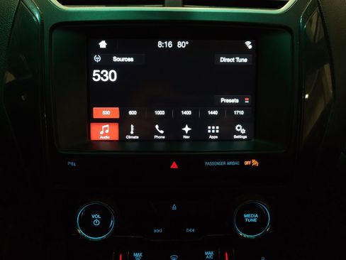 Used 2017 Ford Explorer XLT w/ Equipment Group 202A AWD/4WD image 25