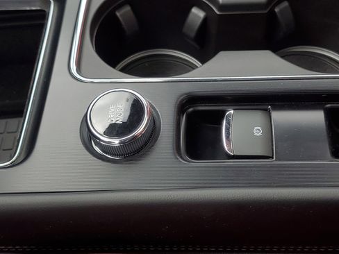 New 2025 Lincoln Corsair Reserve w/ Equipment Group 202A image 23