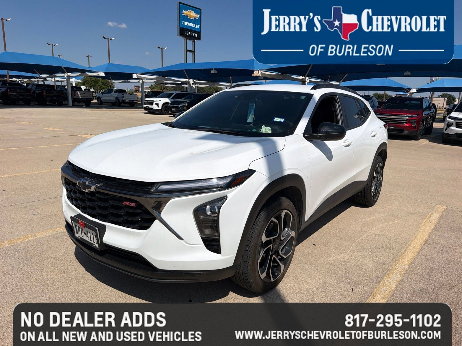 Used 2025 Chevrolet Trax RS w/ Driver Confidence Package FWD image 1