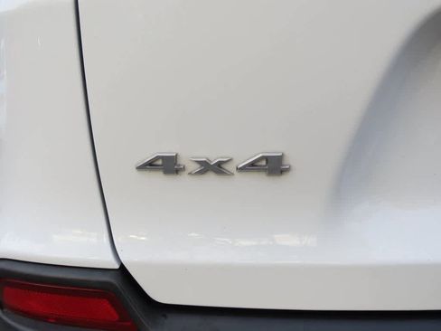 Used 2021 Jeep Cherokee Limited image 9