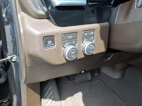 Used 2026 GMC Sierra 1500 SLT AWD/4WD image 13