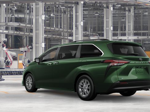 New 2026 Toyota Sienna XLE FWD image 6