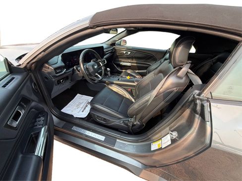 Used 2025 Ford Mustang Premium RWD image 9