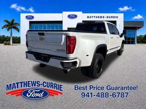 Used 2024 Chevrolet Silverado 3500 High Country w/ High Country Premium Package AWD/4WD image 4