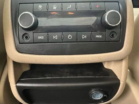 Used 2012 GMC Acadia Denali image 16