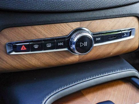 Used 2024 Volvo XC90 B6 Plus w/ Protection Package Premier image 36