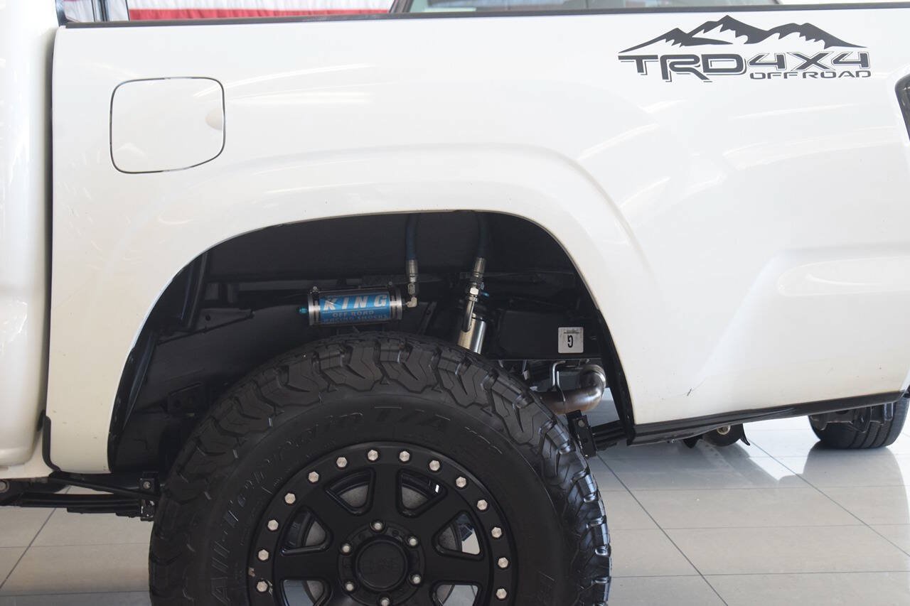 Used 2021 Toyota Tacoma SR AWD/4WD image 12