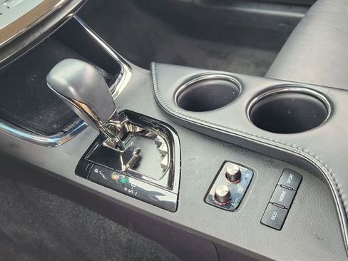 Used 2018 Toyota Avalon XLE FWD image 17
